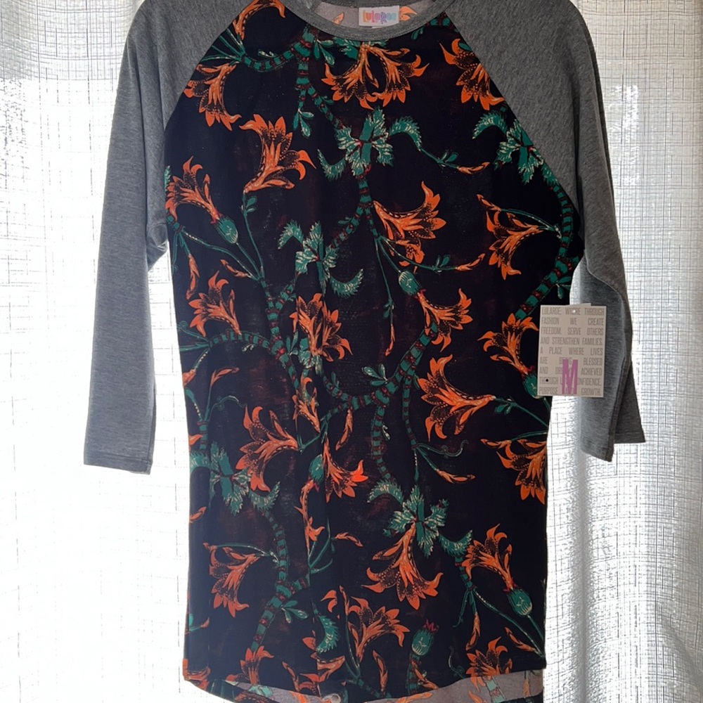 Lularoe randy size medium.